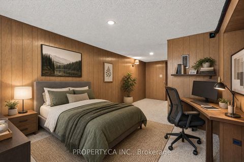 Photo 23 at 16 Warren Crescent, Lambton Baby Point, Toronto