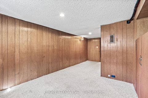 Photo 24 at 16 Warren Crescent, Lambton Baby Point, Toronto