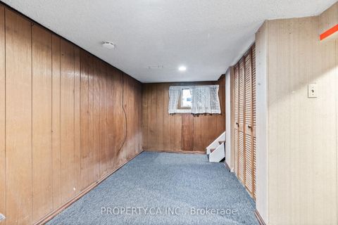 Photo 26 at 16 Warren Crescent, Lambton Baby Point, Toronto