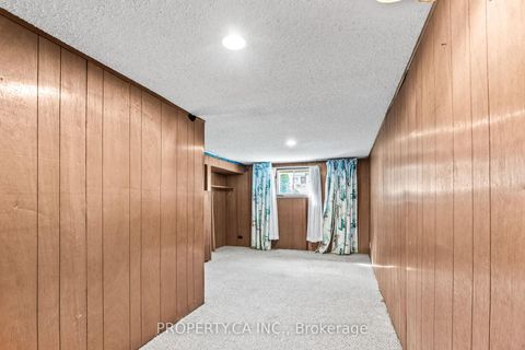 Photo 27 at 16 Warren Crescent, Lambton Baby Point, Toronto