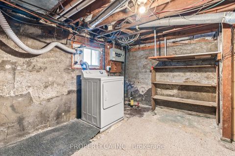 Photo 30 at 16 Warren Crescent, Lambton Baby Point, Toronto