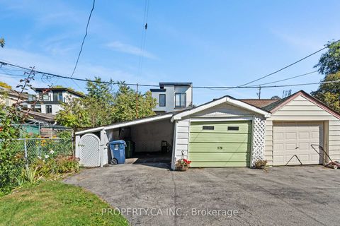 Photo 32 at 16 Warren Crescent, Lambton Baby Point, Toronto