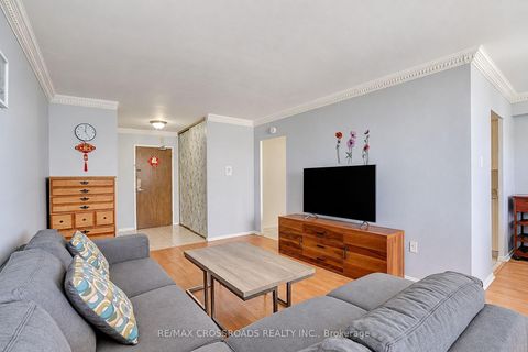 Photo 12 at 301 - 3420 Eglinton Avenue E, Scarborough Village, Toronto