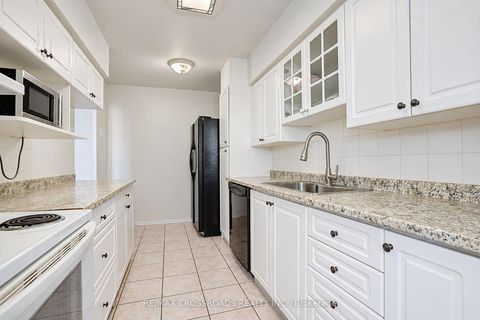 Photo 16 at 301 - 3420 Eglinton Avenue E, Scarborough Village, Toronto