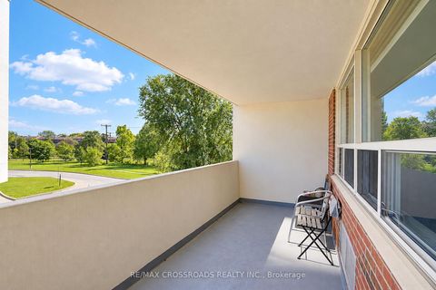 Photo 26 at 301 - 3420 Eglinton Avenue E, Scarborough Village, Toronto