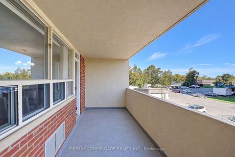 Photo 27 at 301 - 3420 Eglinton Avenue E, Scarborough Village, Toronto