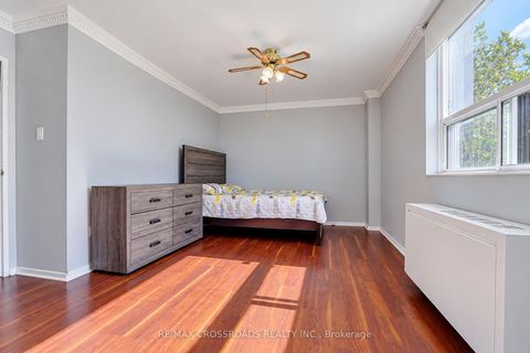 Photo 38 at 301 - 3420 Eglinton Avenue E, Scarborough Village, Toronto