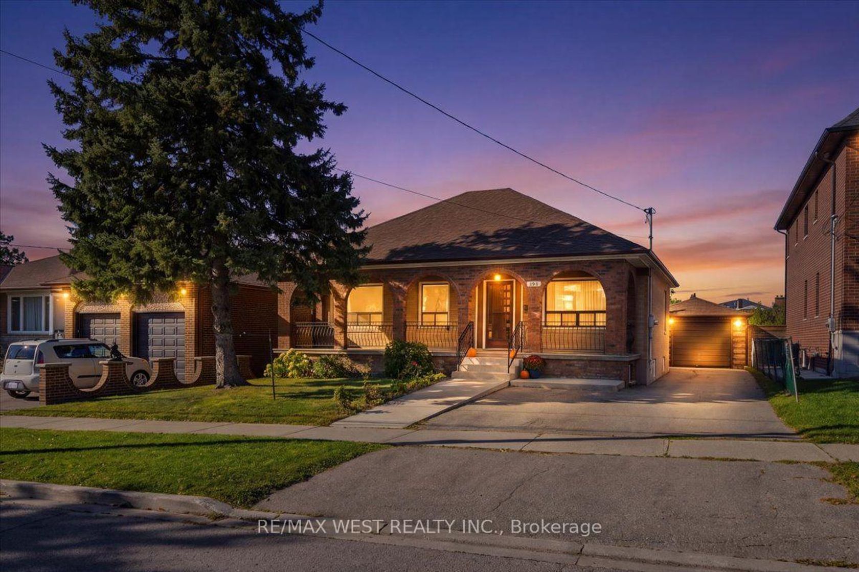 198 Rustic Road, Rustic, Toronto 