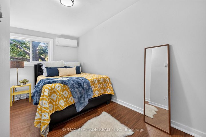Photo 19 at 5 - 1185 Birchmount Road, Dorset Park, Toronto