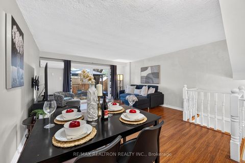 Photo 8 at 5 - 1185 Birchmount Road, Dorset Park, Toronto