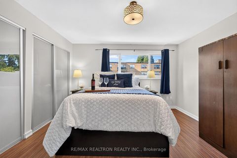 Photo 18 at 5 - 1185 Birchmount Road, Dorset Park, Toronto