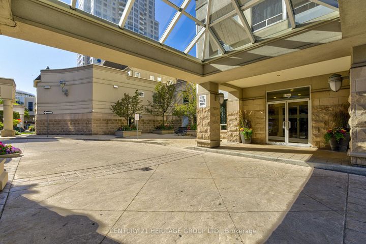Photo 3 at 610 - 2 Rean Drive, Bayview Village, Toronto