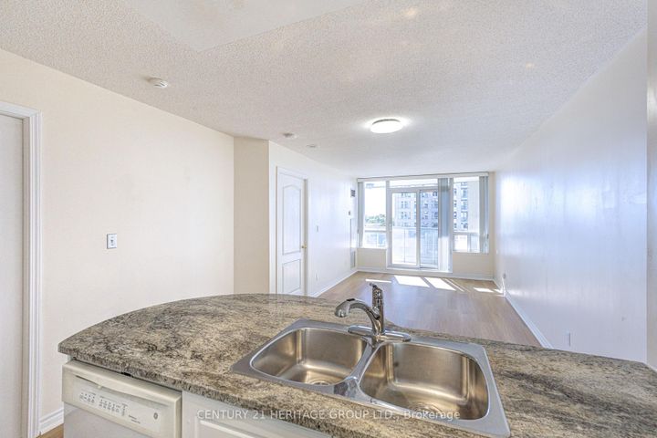 Photo 18 at 610 - 2 Rean Drive, Bayview Village, Toronto