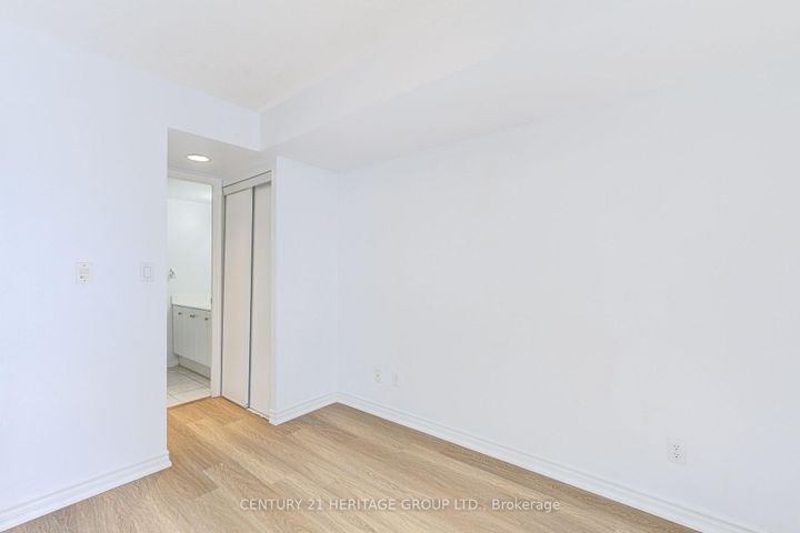 Photo 26 at 610 - 2 Rean Drive, Bayview Village, Toronto