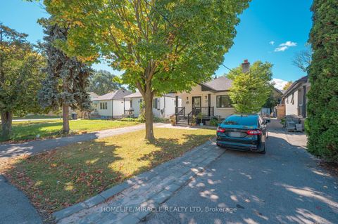 Photo 3 at 24 Acorn Avenue, City Centre West, Toronto