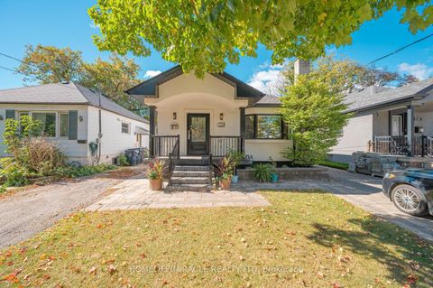 Photo 4 at 24 Acorn Avenue, City Centre West, Toronto