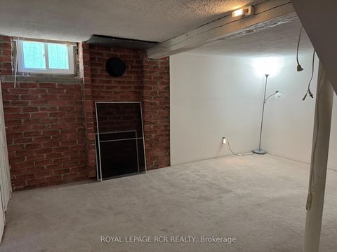 Photo 7 at 82 Mill Street, Mill Pond, Richmond Hill