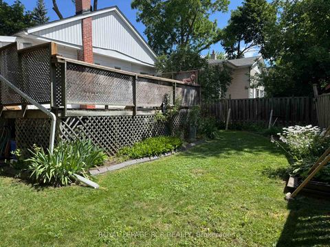 Photo 12 at 82 Mill Street, Mill Pond, Richmond Hill