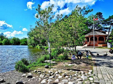 Photo 16 at 82 Mill Street, Mill Pond, Richmond Hill