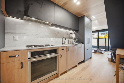Photo 4 at 310 - 45 Dovercourt Road, Niagara, Toronto