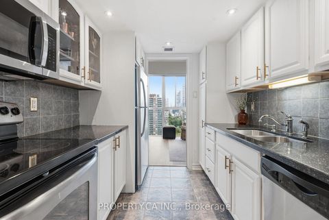 Photo 9 at 1811 - 15 Maitland Place, South St. James Town, Toronto