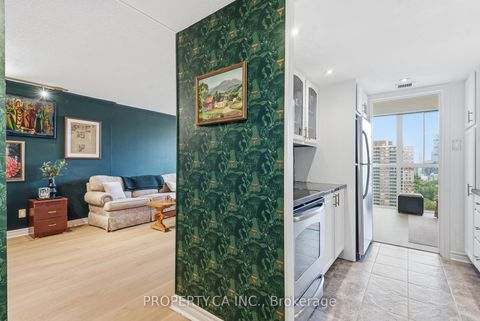 Photo 10 at 1811 - 15 Maitland Place, South St. James Town, Toronto