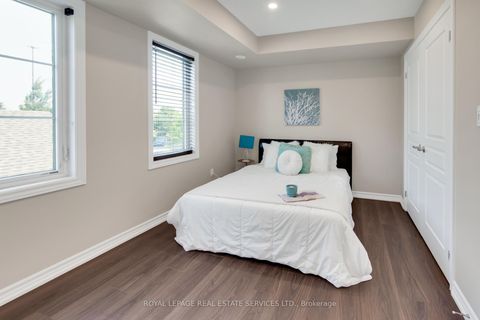 Photo 11 at 47 - 636 Evans Avenue, Alderwood, Toronto