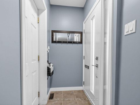 Photo 5 at 25 Proudbank Millway, Windfields, Toronto