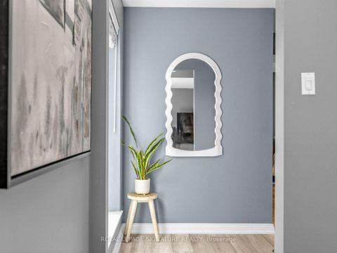 Photo 9 at 25 Proudbank Millway, Windfields, Toronto
