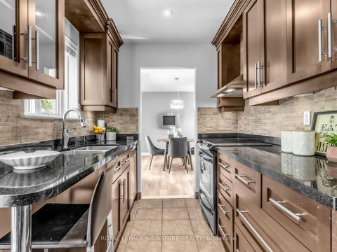 Photo 18 at 25 Proudbank Millway, Windfields, Toronto