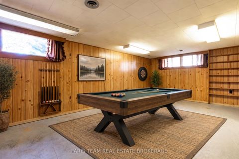 Photo 12 at 82 Oakley Park Square, Wellington, Barrie