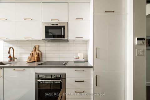 Photo 2 at 204 - 106 Dovercourt Road, Bellwoods, Toronto