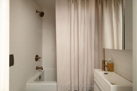 Photo 5 at 204 - 106 Dovercourt Road, Bellwoods, Toronto