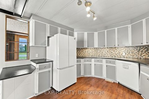 Photo 11 at 139 Roxanna Drive, Sutton & Jackson's Point, Georgina