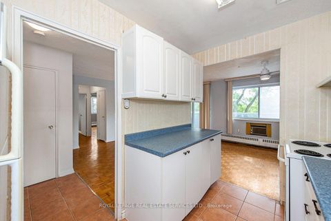 Photo 5 at 305 - 785 Browns Line, Alderwood, Toronto