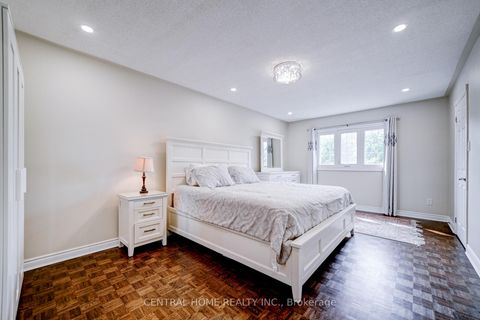 Photo 18 at 293 Worth Boulevard, Beverley Glen, Vaughan