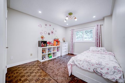 Photo 24 at 293 Worth Boulevard, Beverley Glen, Vaughan