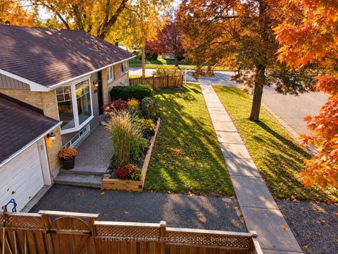 Photo 1 at 18 Horizon Crescent, Sullivan, Toronto