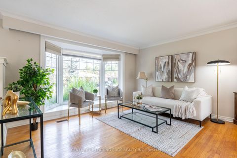 Photo 4 at 18 Horizon Crescent, Sullivan, Toronto
