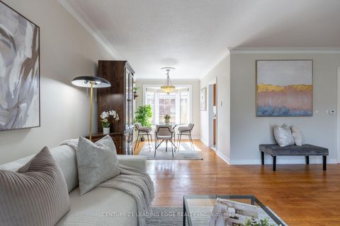 Photo 8 at 18 Horizon Crescent, Sullivan, Toronto