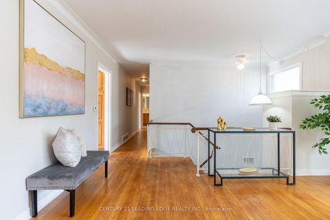 Photo 14 at 18 Horizon Crescent, Sullivan, Toronto
