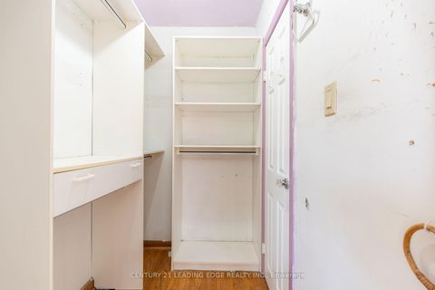 Photo 17 at 18 Horizon Crescent, Sullivan, Toronto