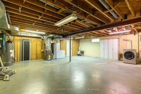 Photo 29 at 18 Horizon Crescent, Sullivan, Toronto