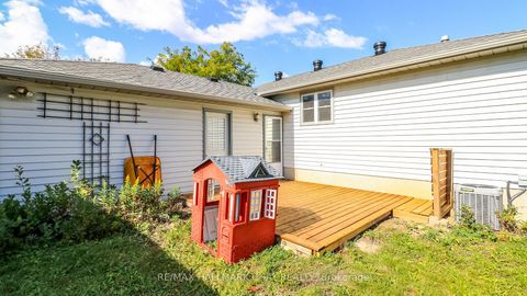 Photo 10 at 9 Bronte Crescent, Letitia Heights, Barrie