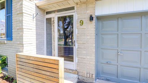 Photo 12 at 9 Bronte Crescent, Letitia Heights, Barrie