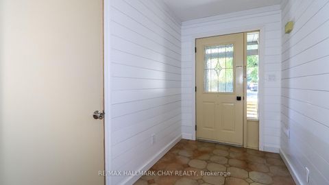 Photo 13 at 9 Bronte Crescent, Letitia Heights, Barrie