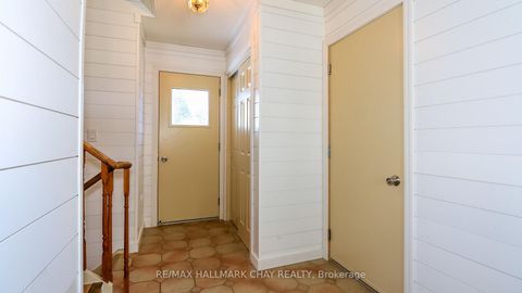 Photo 14 at 9 Bronte Crescent, Letitia Heights, Barrie