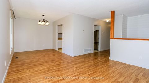Photo 17 at 9 Bronte Crescent, Letitia Heights, Barrie