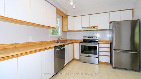 Photo 24 at 9 Bronte Crescent, Letitia Heights, Barrie