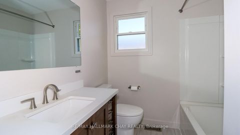 Photo 25 at 9 Bronte Crescent, Letitia Heights, Barrie
